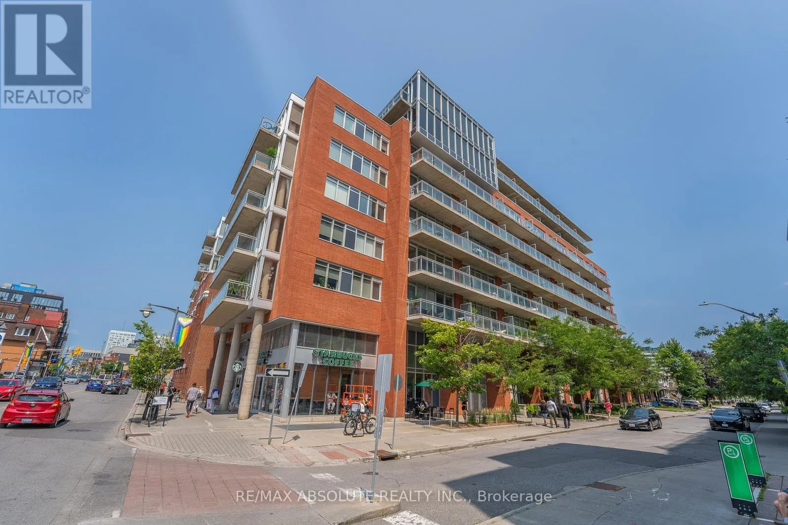 422 - 349 MCLEOD STREET