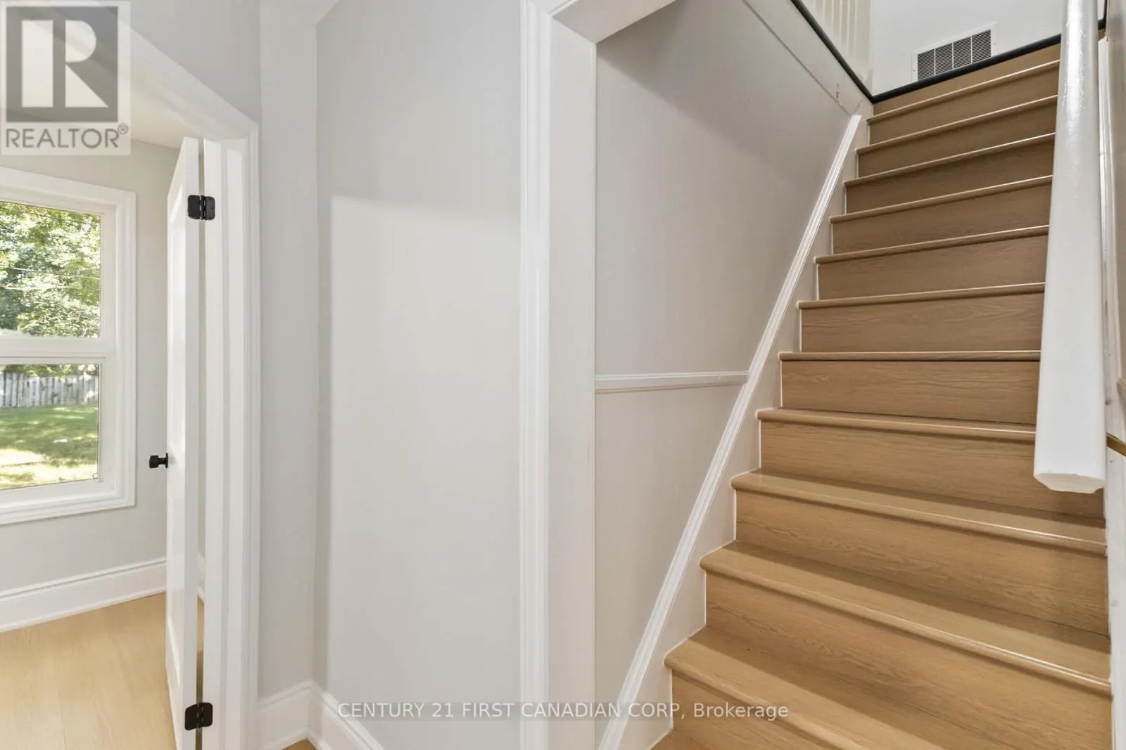 122 WINDSOR CRESCENT