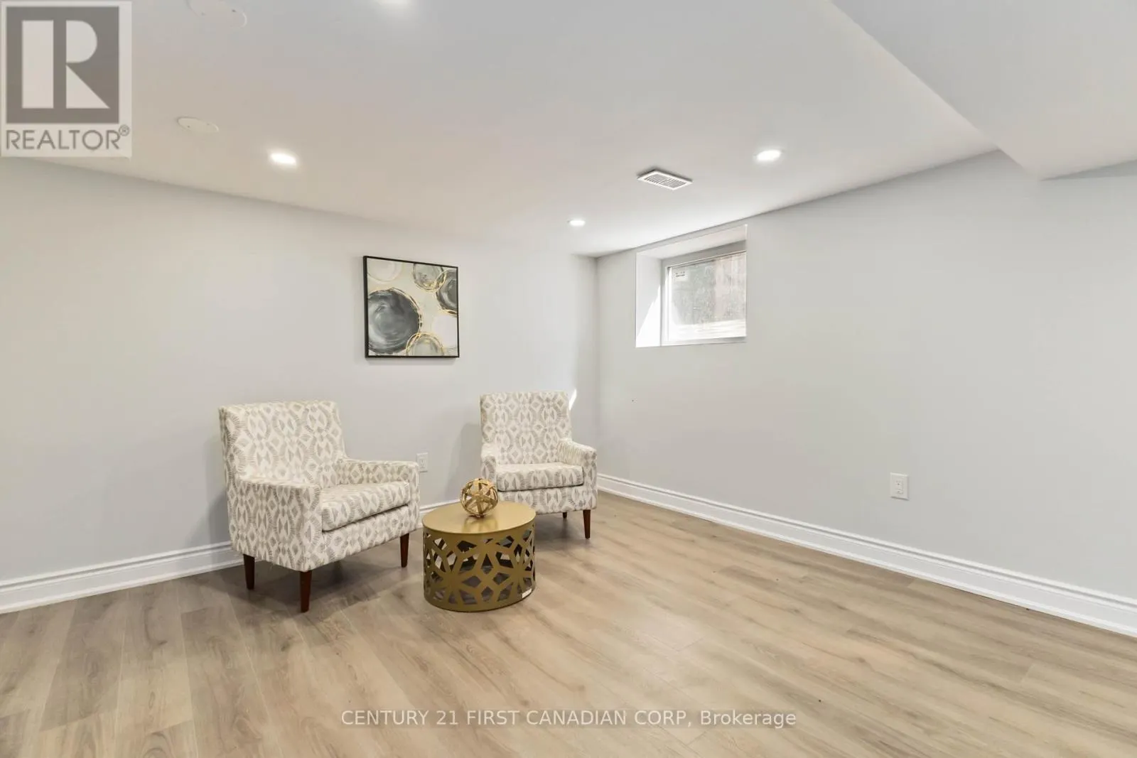 122 WINDSOR CRESCENT