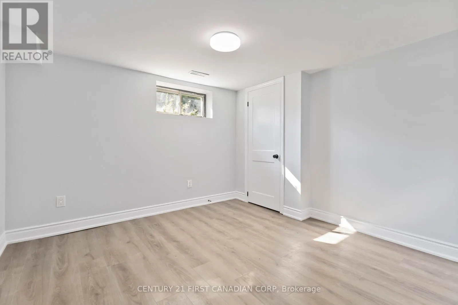 122 WINDSOR CRESCENT