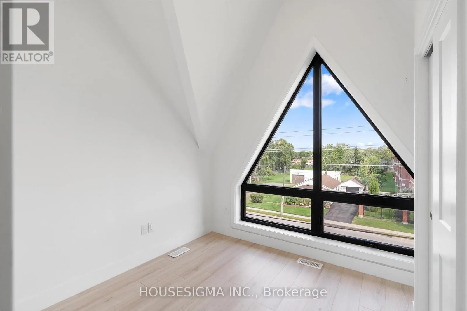 302 - 7277 WILSON CRESCENT