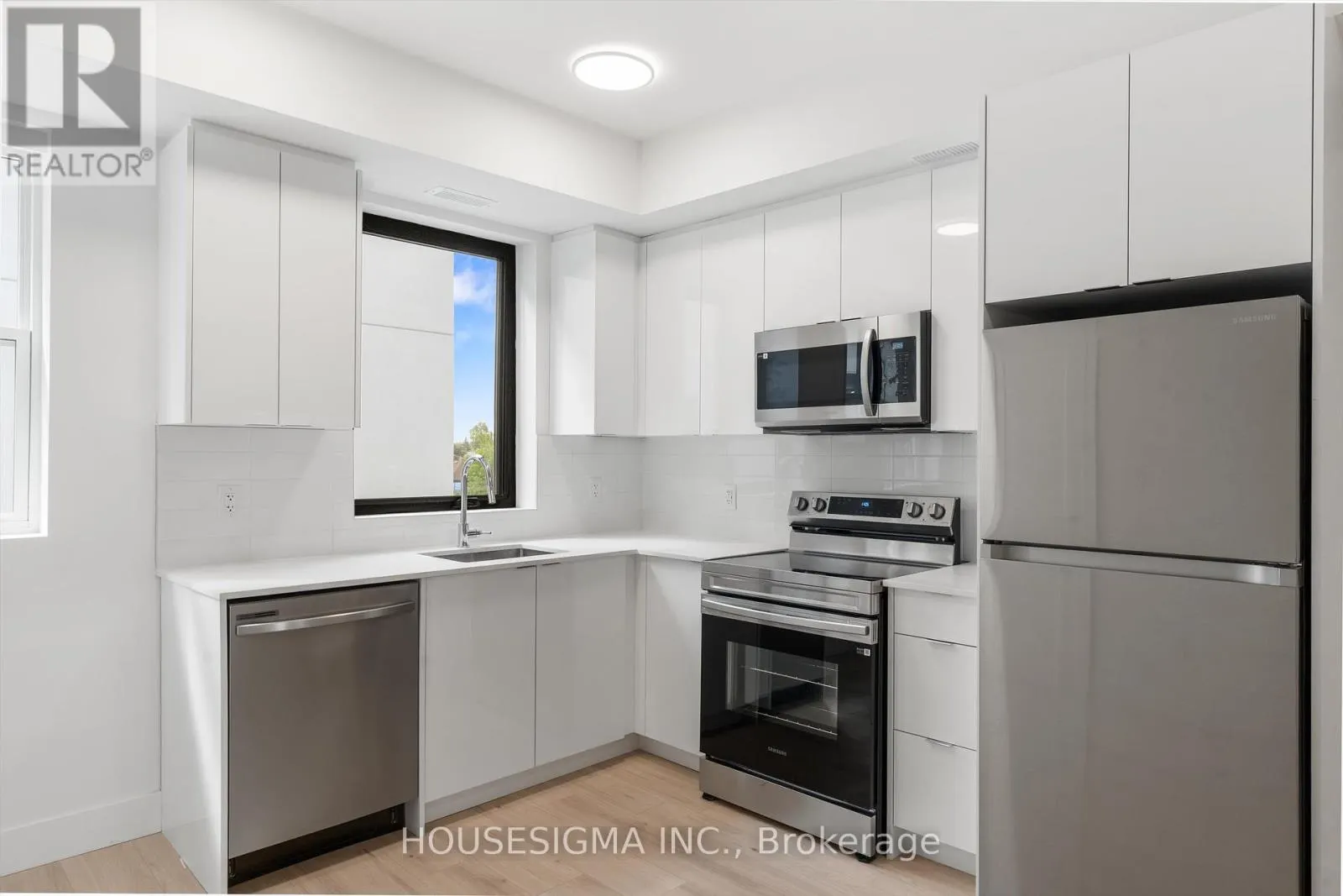 302 - 7277 WILSON CRESCENT