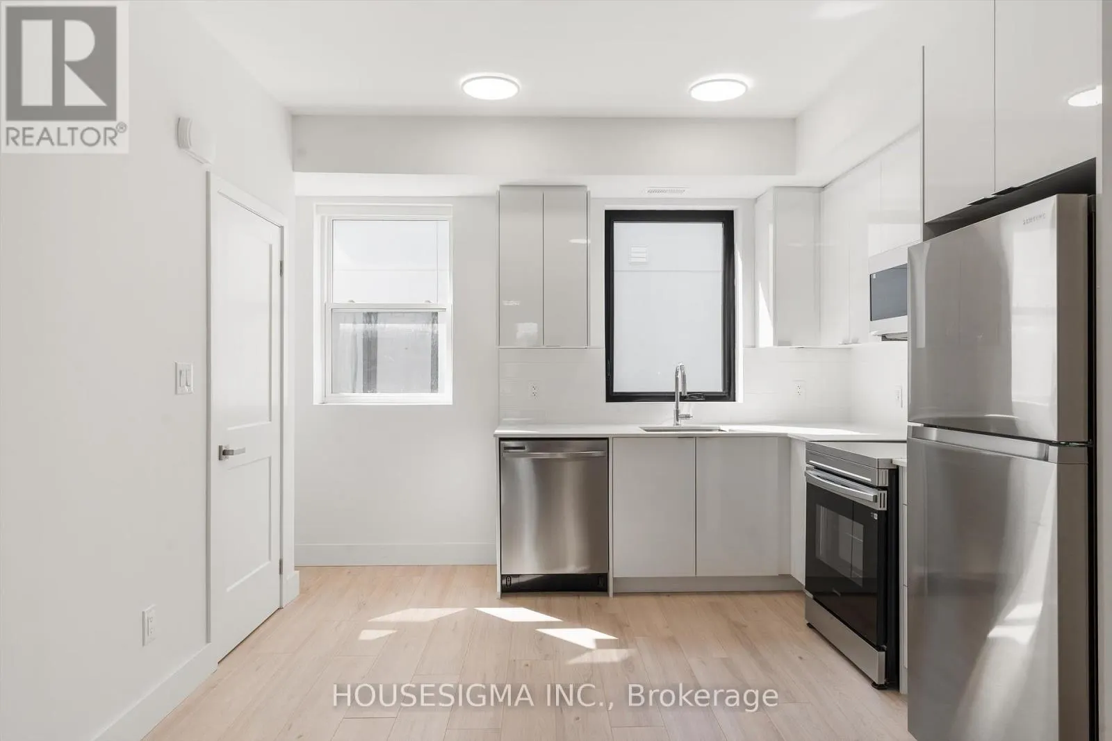 302 - 7277 WILSON CRESCENT