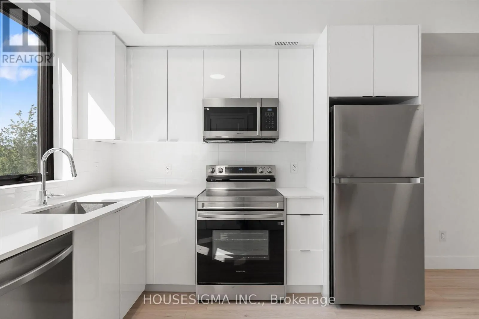 302 - 7277 WILSON CRESCENT
