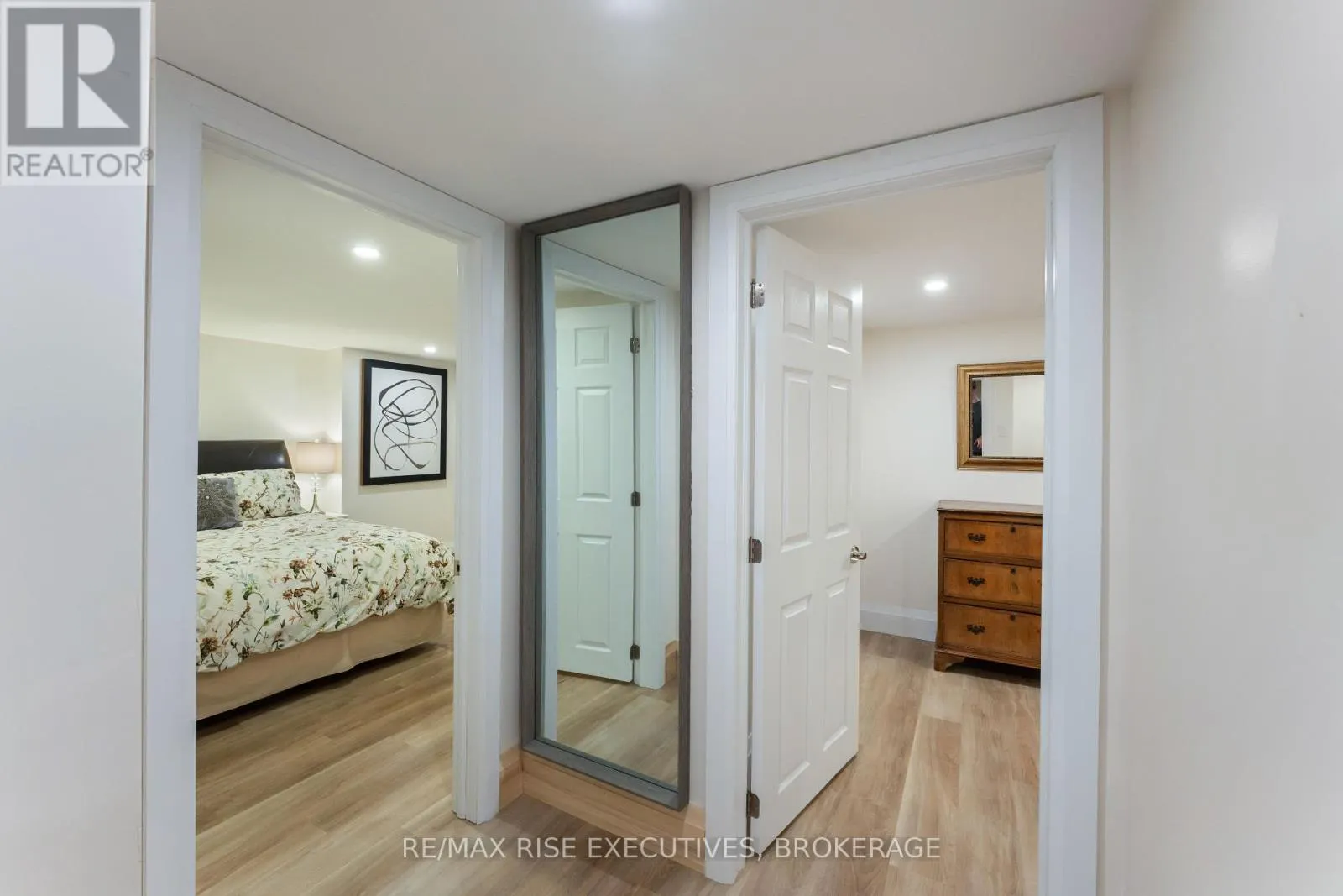 115 FAIRWAY HILL CRESCENT