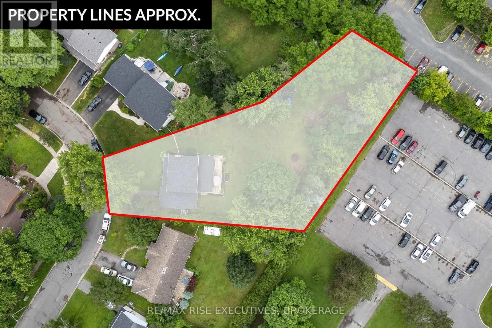 115 FAIRWAY HILL CRESCENT