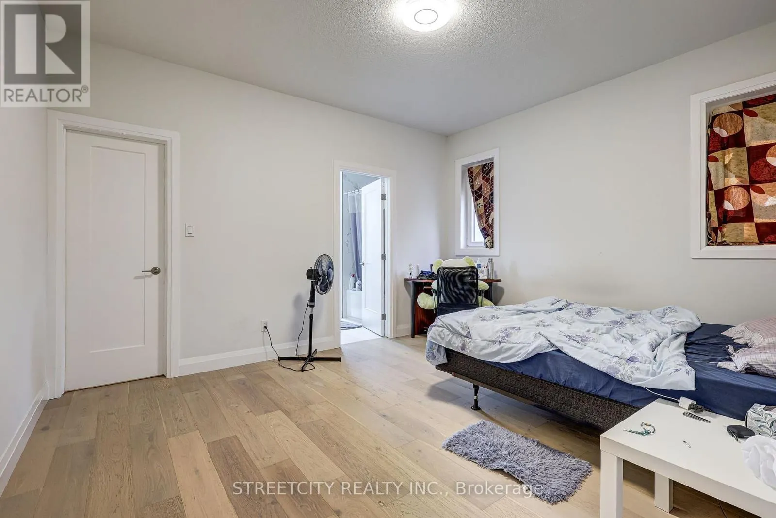 42 ALEXANDER CIRCLE