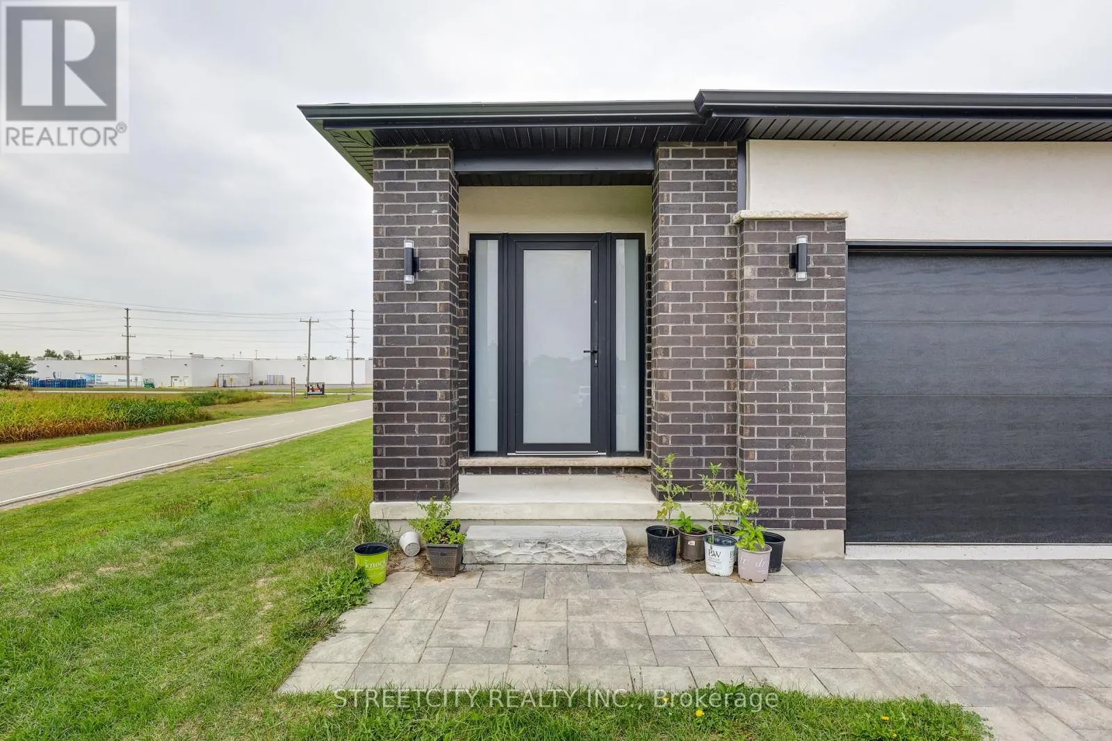 42 ALEXANDER CIRCLE
