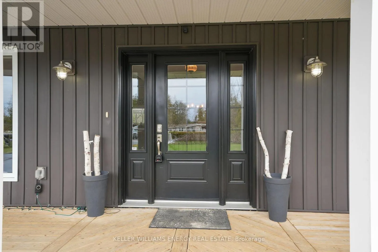 20 LAGOON DRIVE