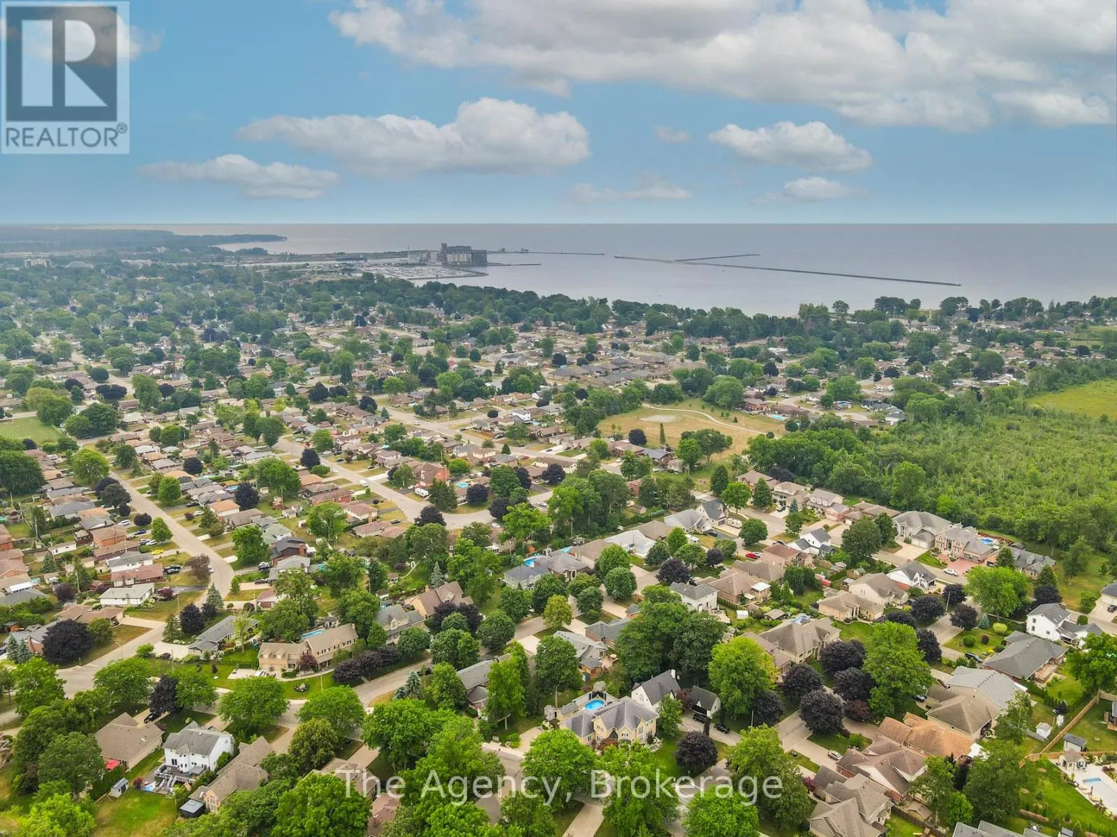 10 WESTWOOD DRIVE