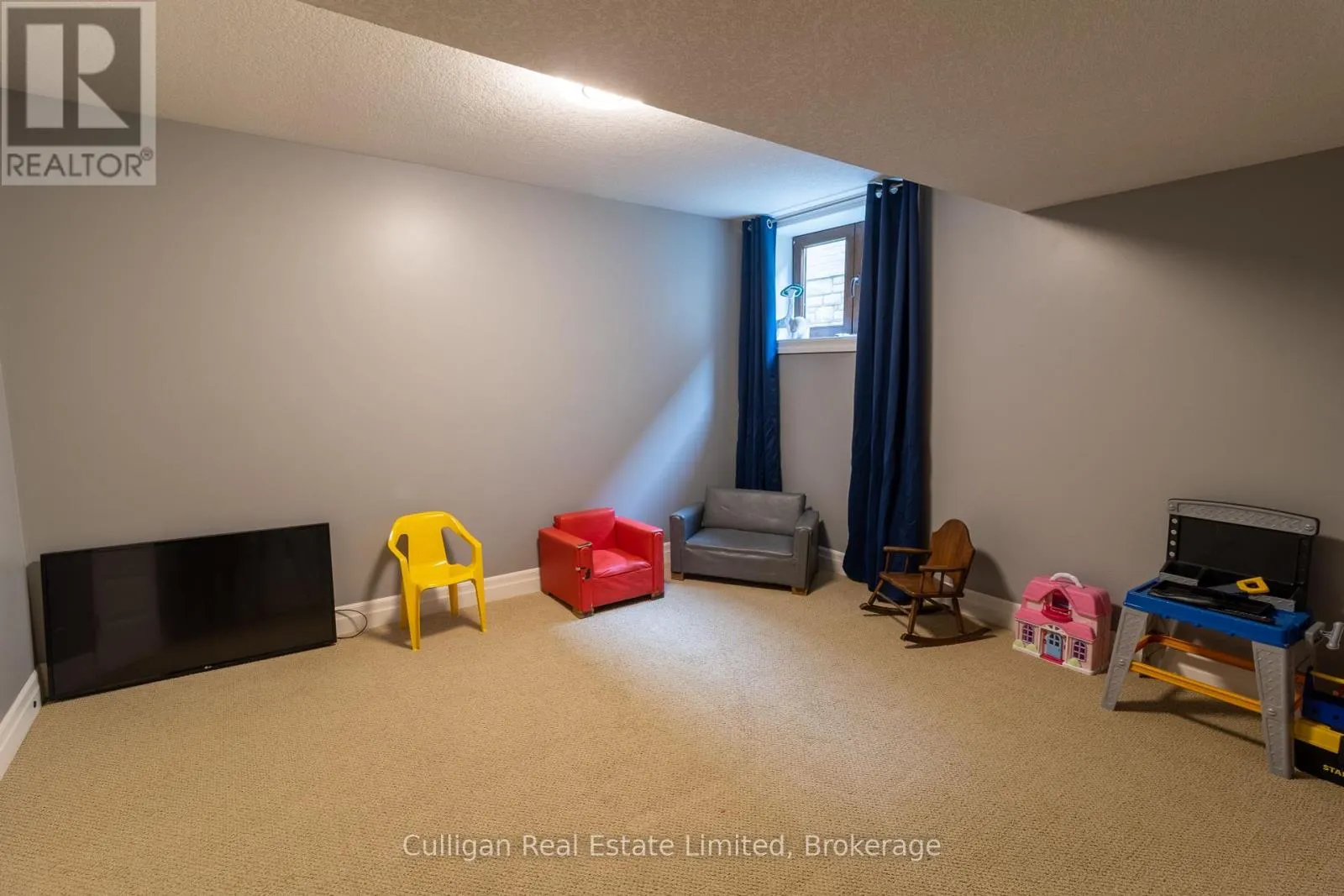 UNIT #47 - 181 SKYLINE AVENUE, #Unit #47