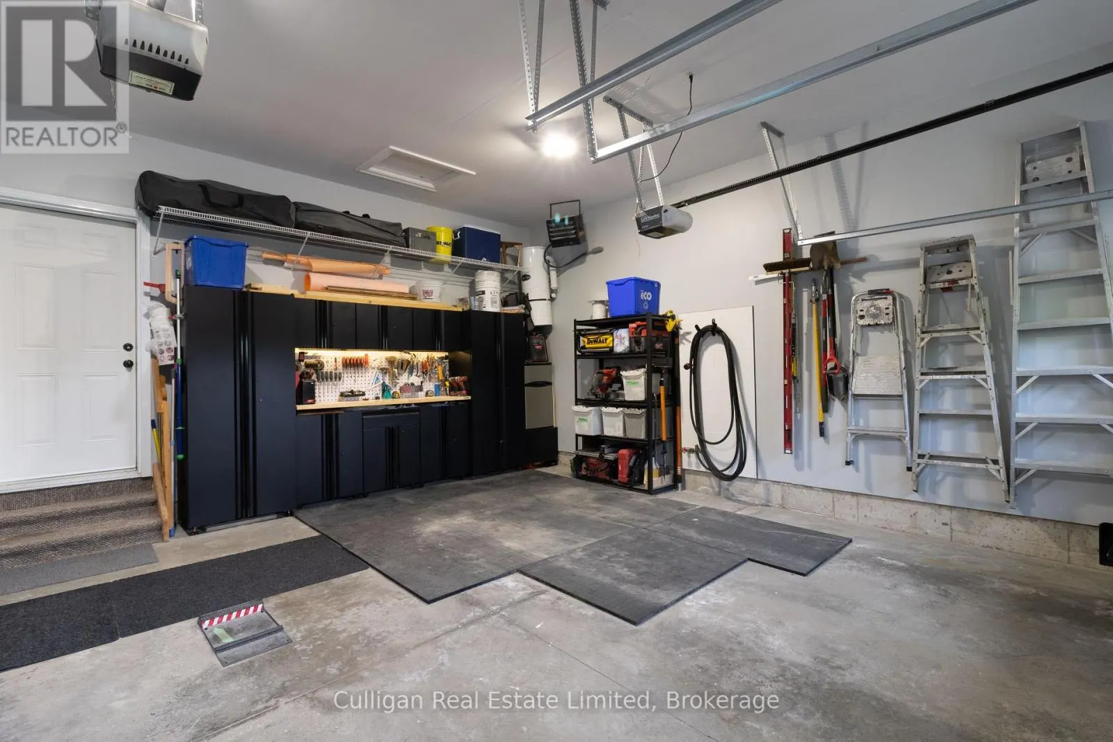 UNIT #47 - 181 SKYLINE AVENUE, #Unit #47