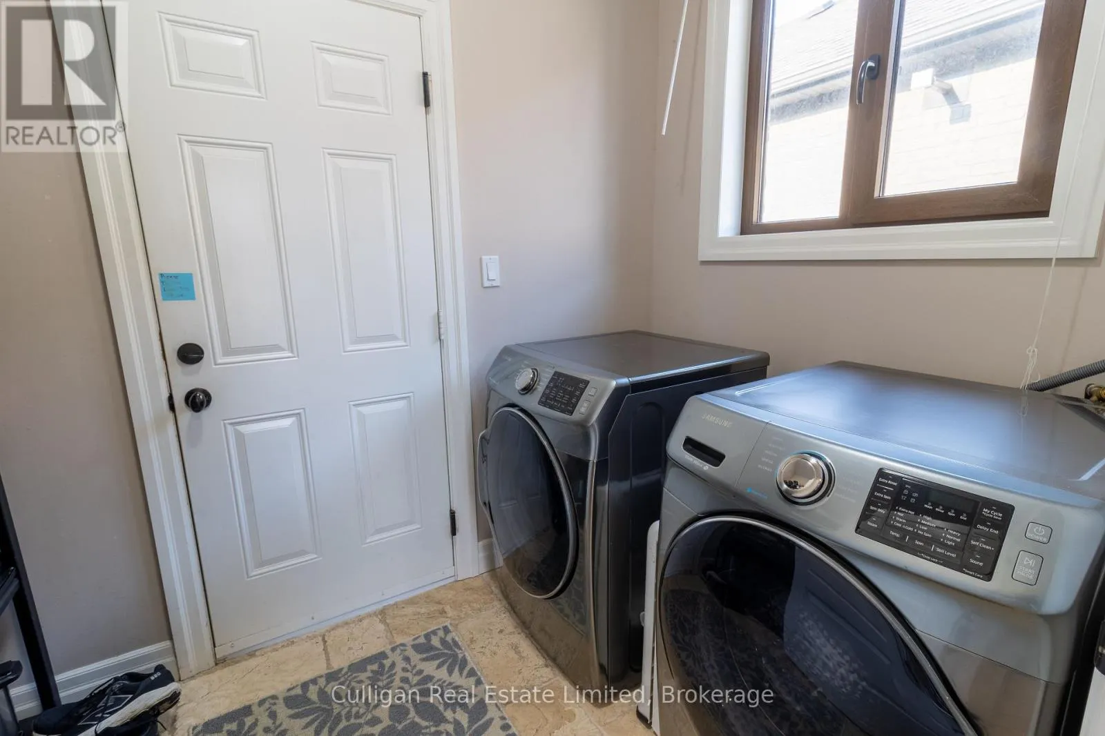 UNIT #47 - 181 SKYLINE AVENUE, #Unit #47