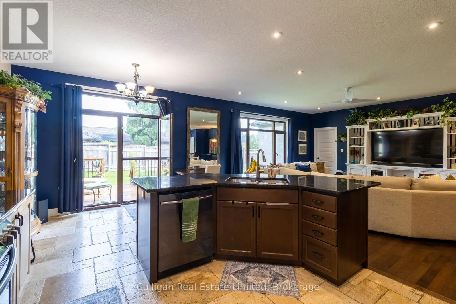 UNIT #47 - 181 SKYLINE AVENUE, #Unit #47