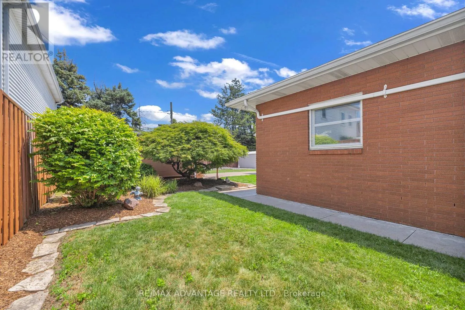 2360 LEONARD ROAD
