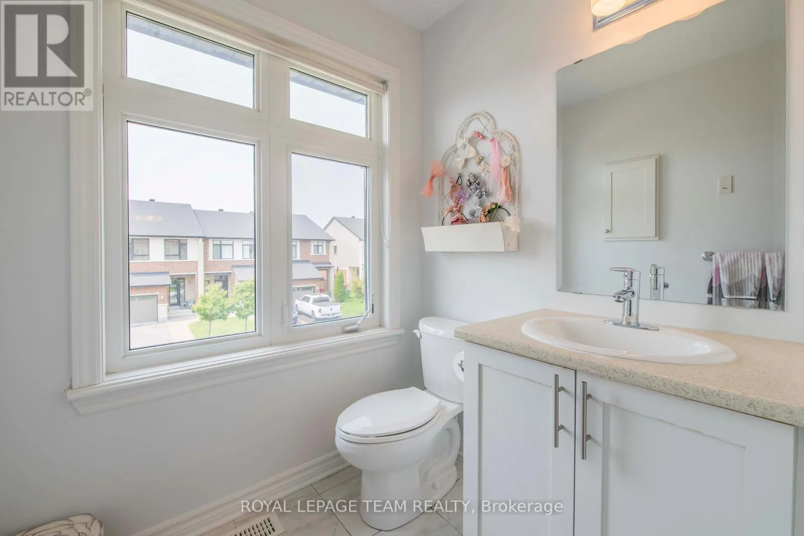 500 GRAND TULLY WAY