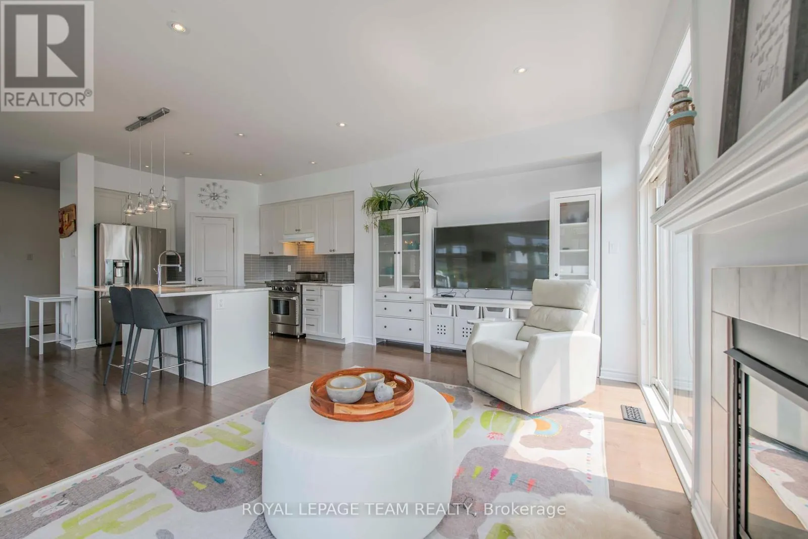 500 GRAND TULLY WAY