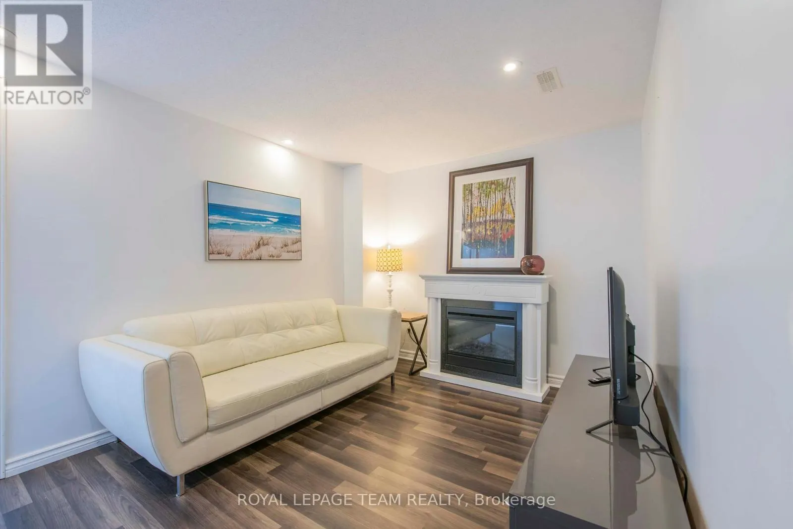 500 GRAND TULLY WAY