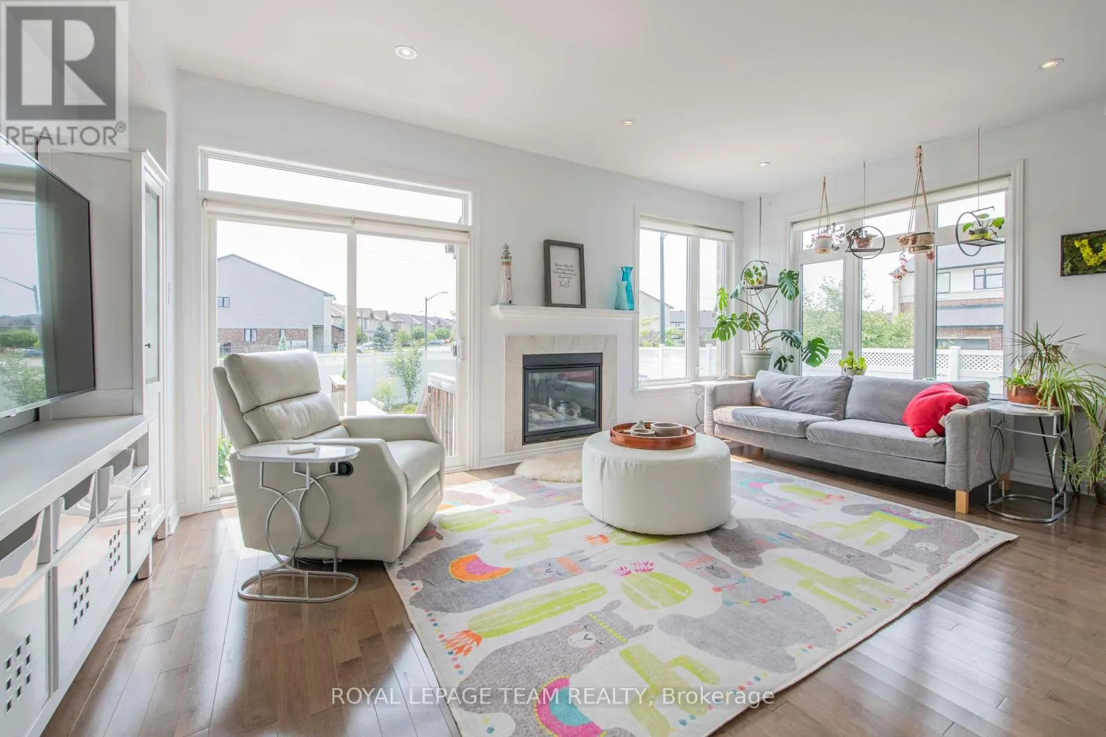 500 GRAND TULLY WAY
