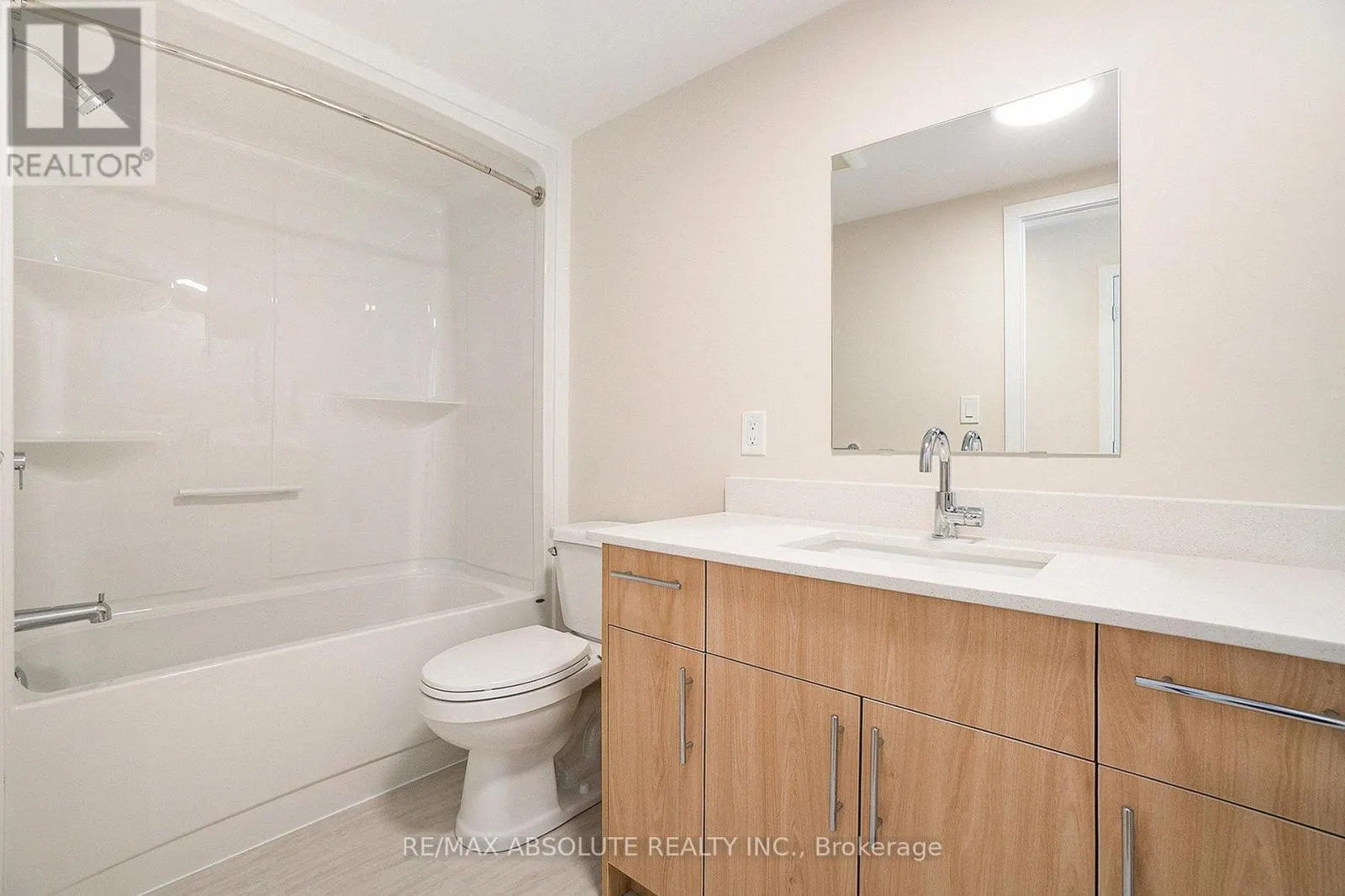 102 - 12 THOMAS STREET S
