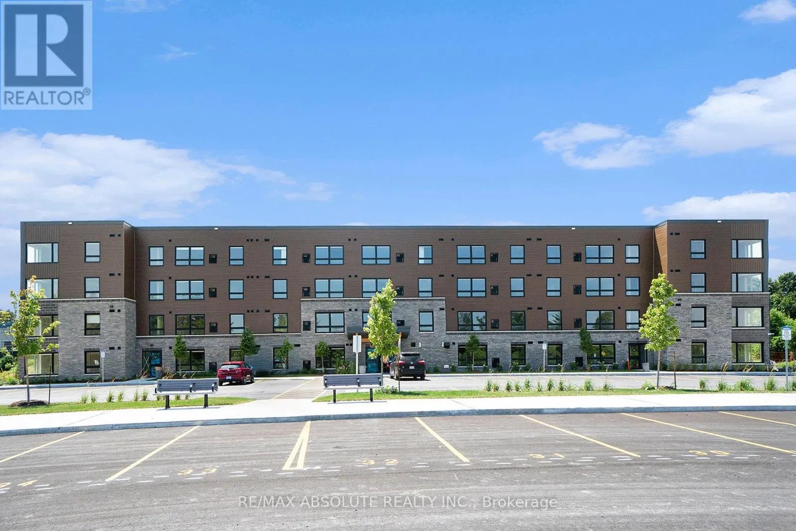 102 - 12 THOMAS STREET S