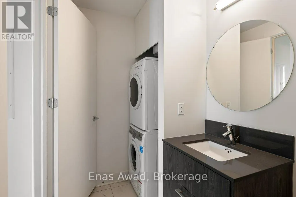 1513 - 255 BAY STREET, #1513