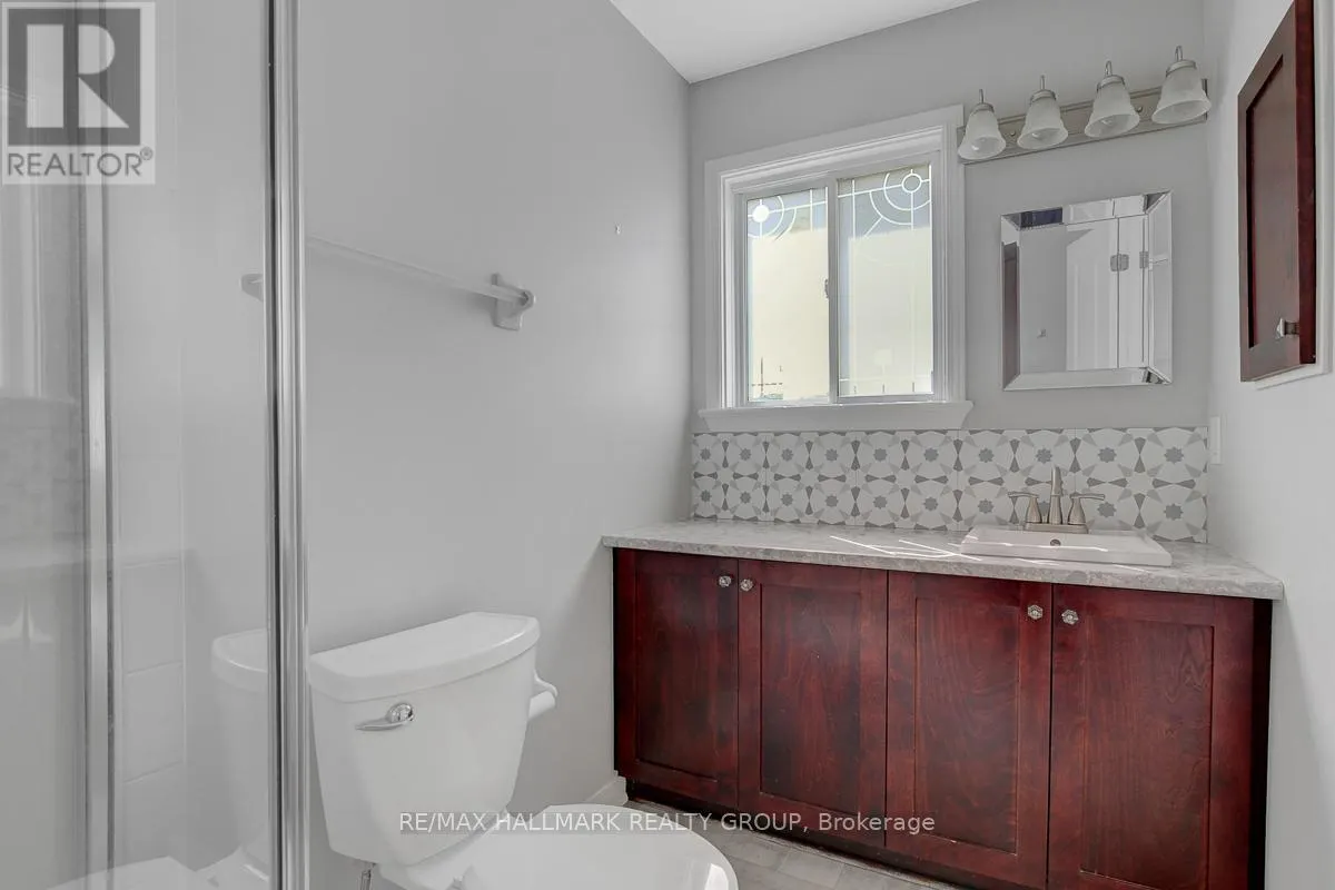 553 BURLEIGH PRIVATE