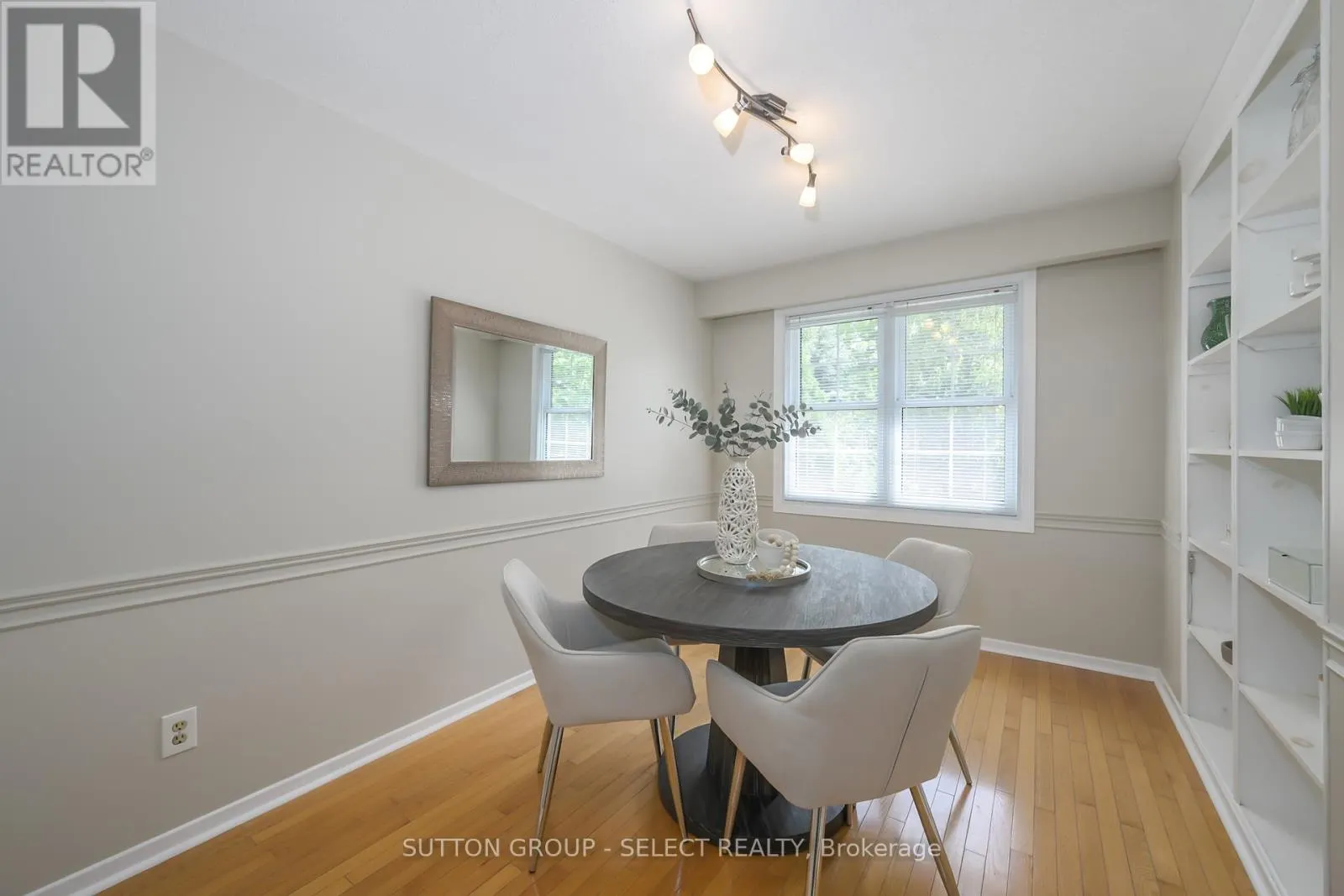 130 - 900 POND VIEW ROAD, #130