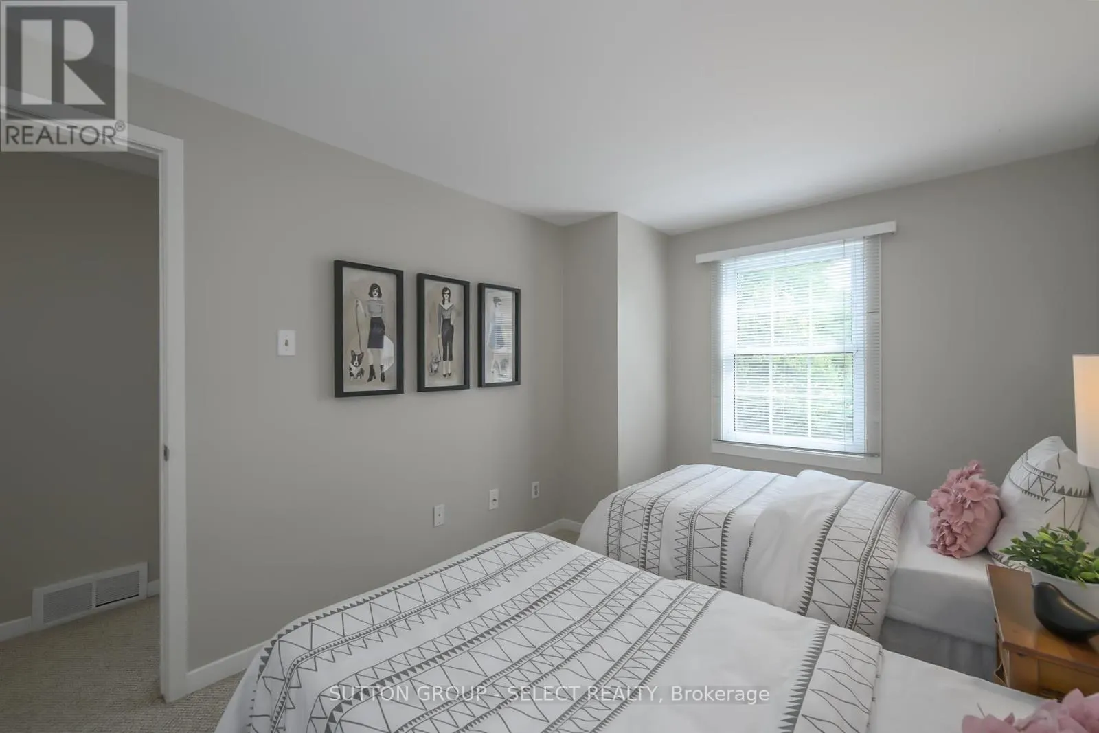 130 - 900 POND VIEW ROAD, #130