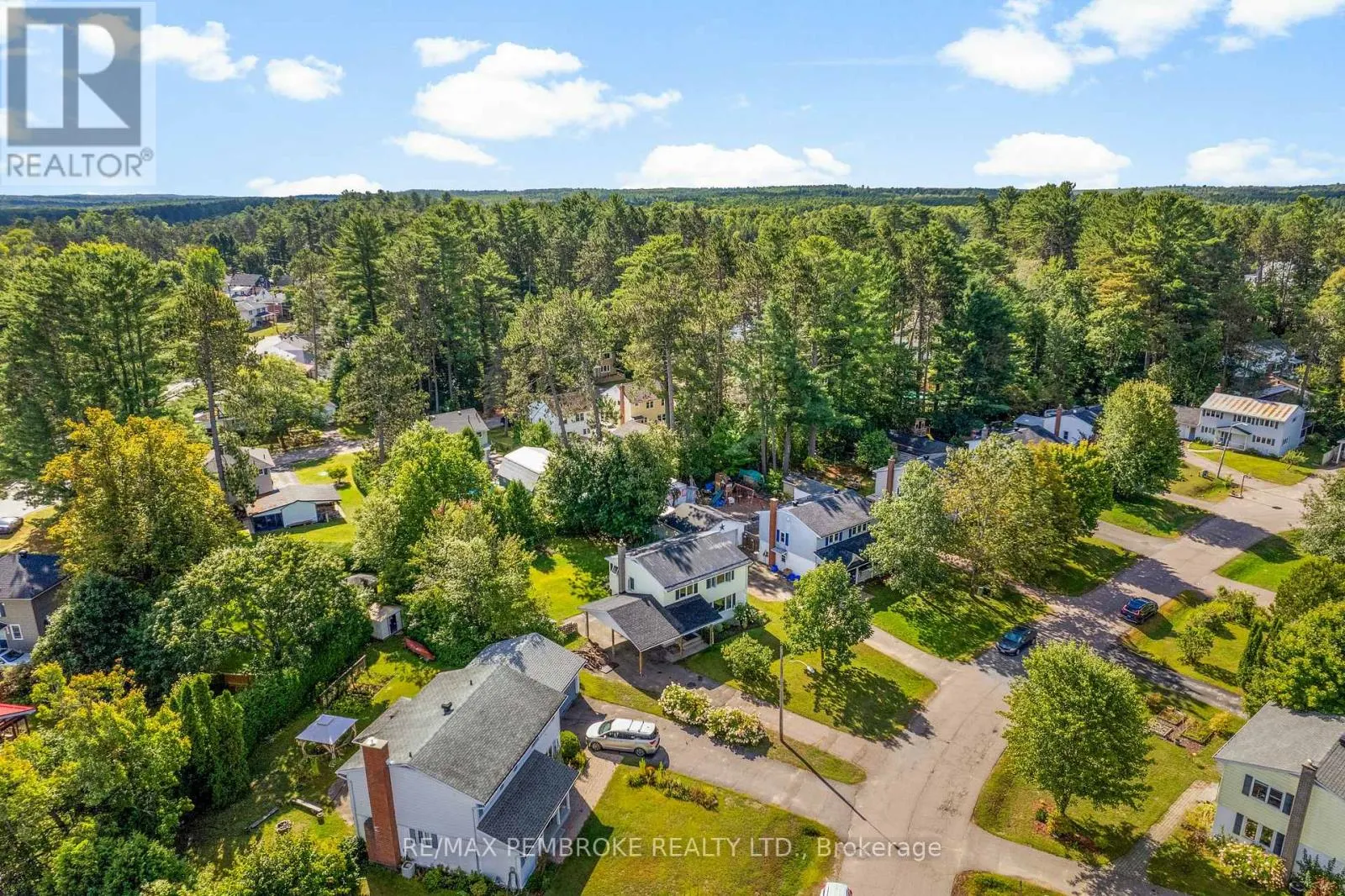 11 FRONTENAC CRESCENT