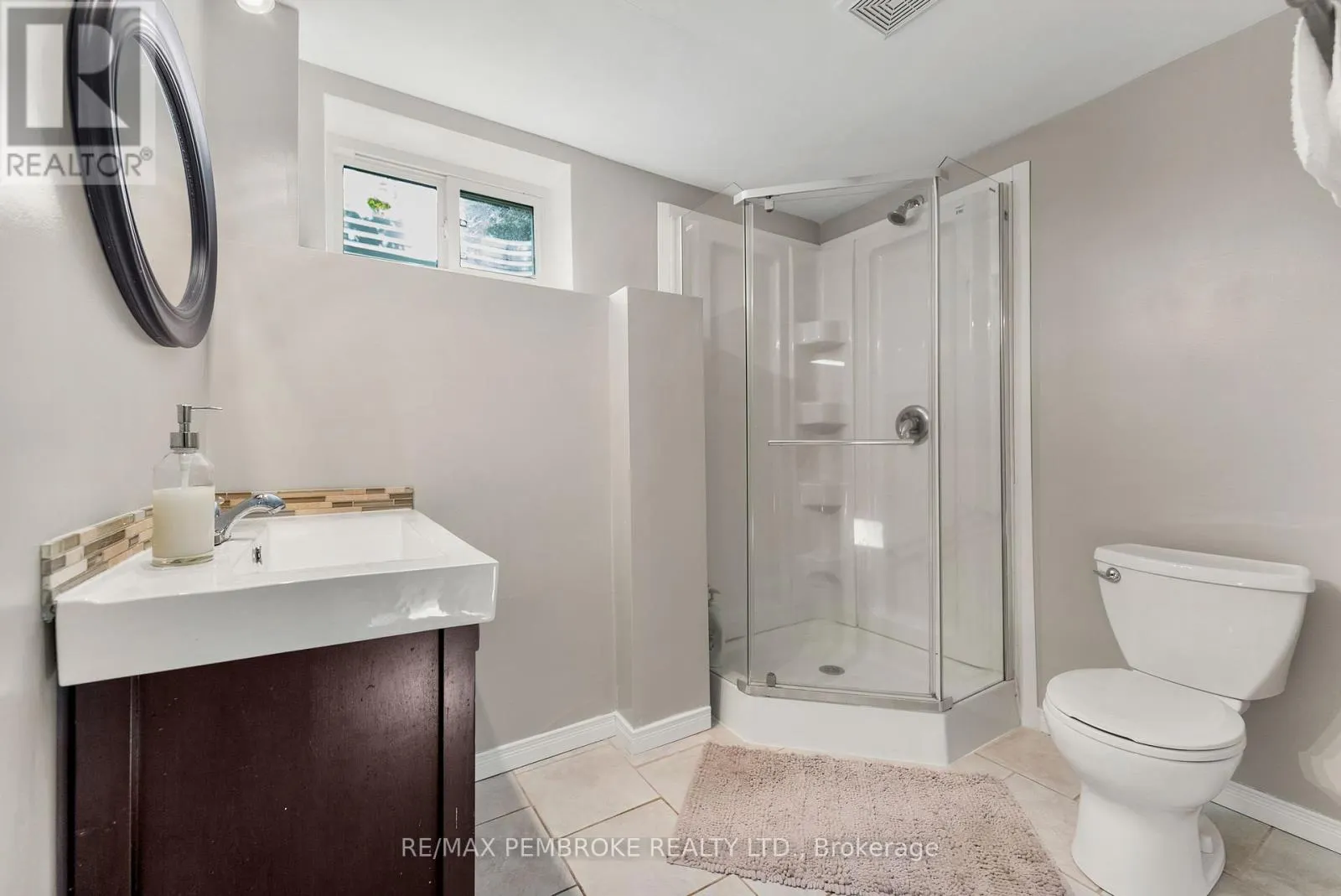 11 FRONTENAC CRESCENT