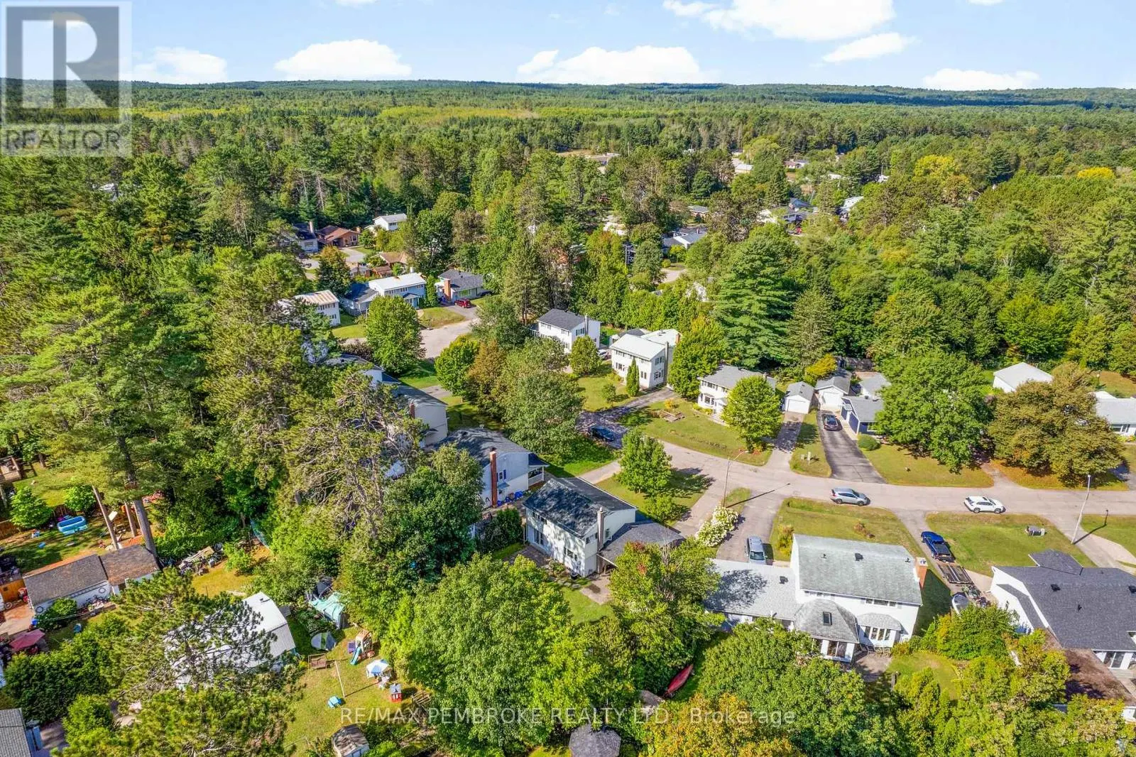 11 FRONTENAC CRESCENT