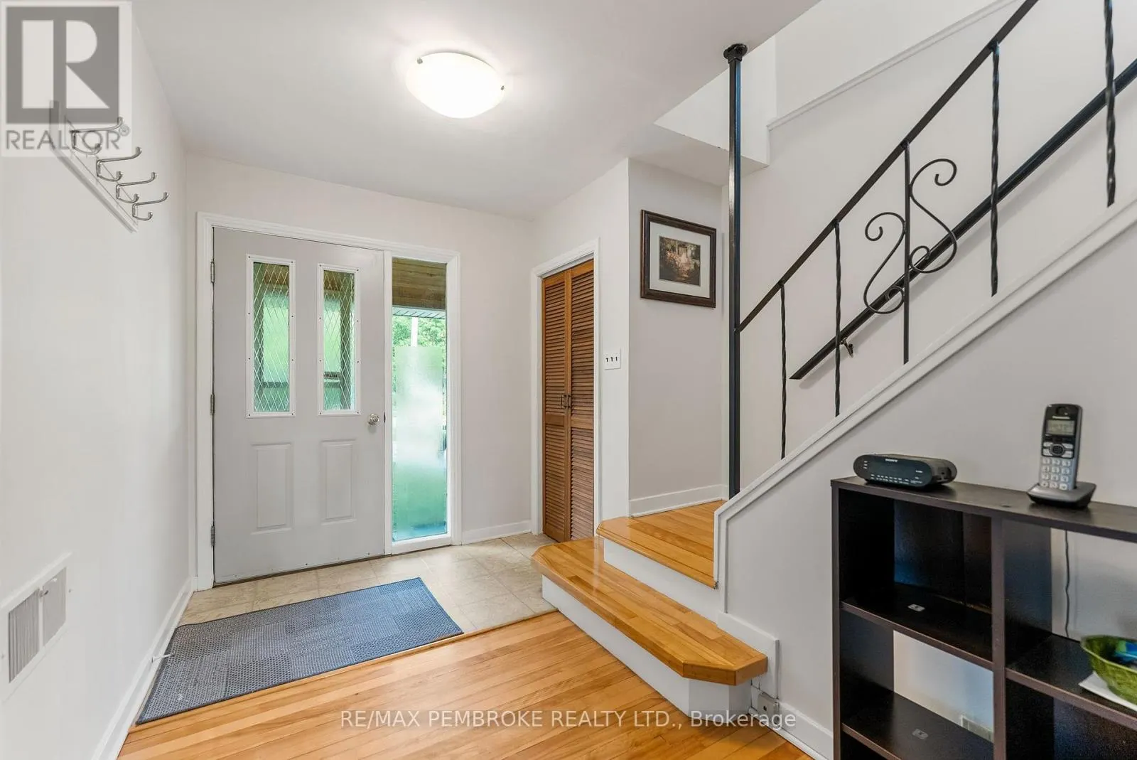 11 FRONTENAC CRESCENT