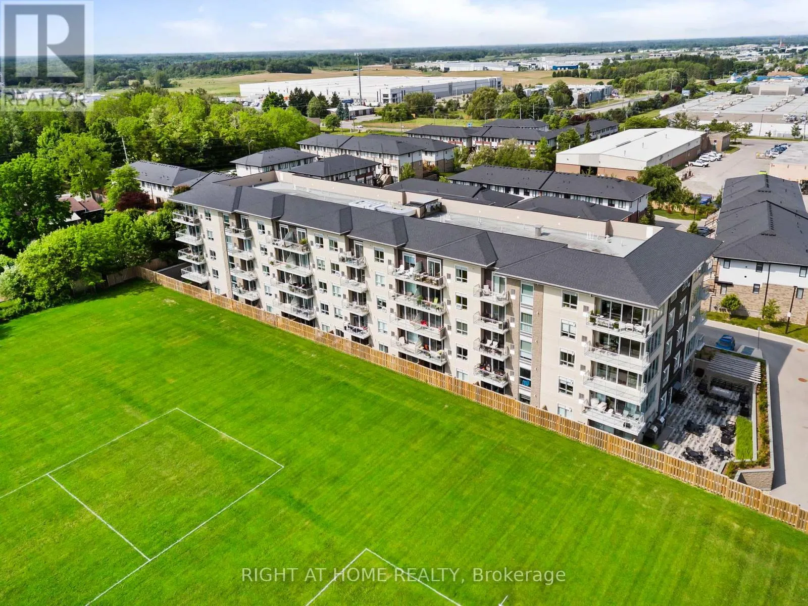 503 - 16 MARKLE CRESCENT