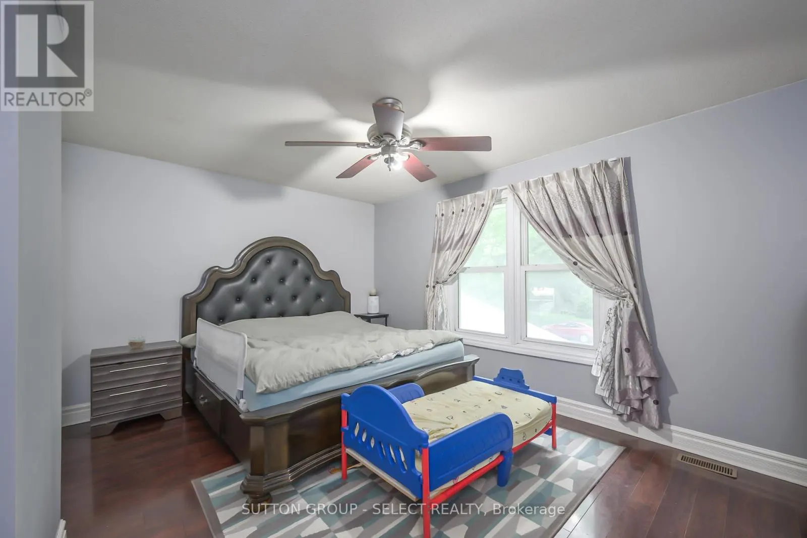 257 EDGEHILL CRESCENT