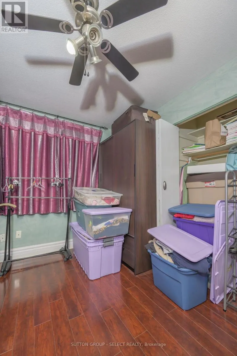 257 EDGEHILL CRESCENT