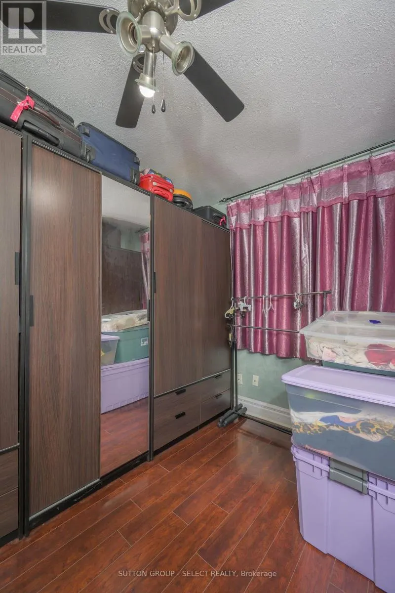 257 EDGEHILL CRESCENT