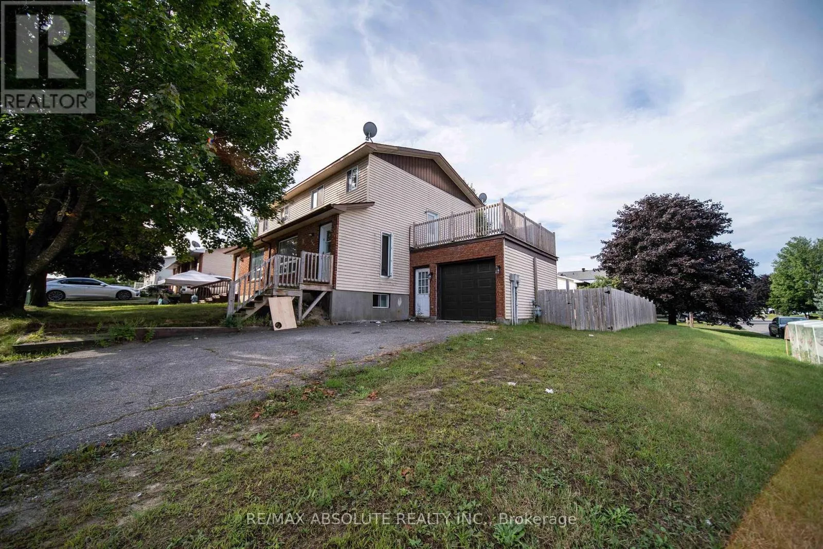 294 THERESE AVENUE