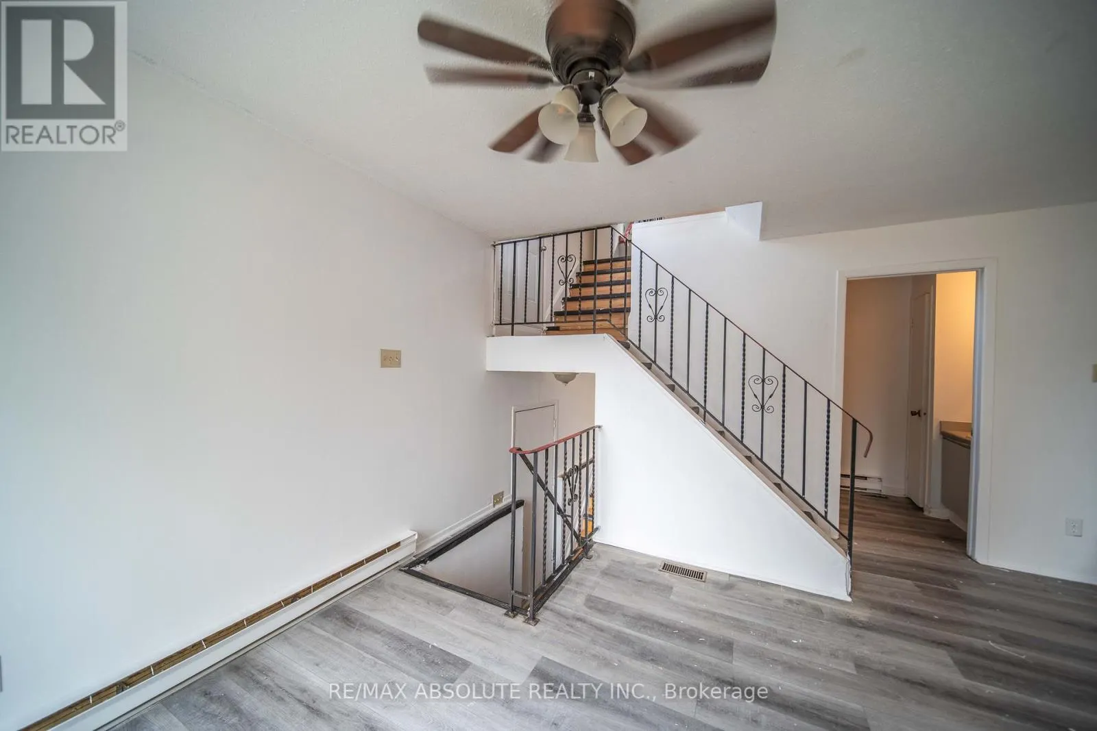 294 THERESE AVENUE