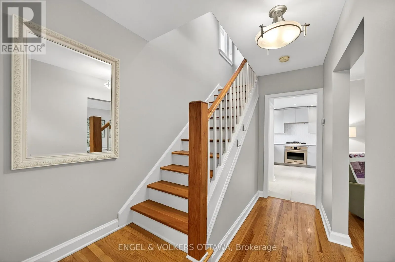 557 ROOSEVELT AVENUE
