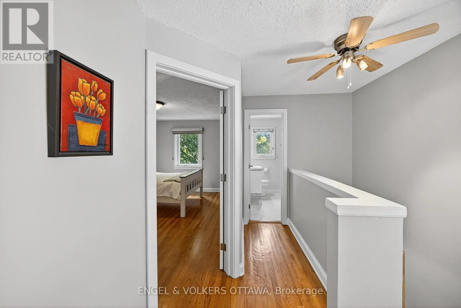 557 ROOSEVELT AVENUE