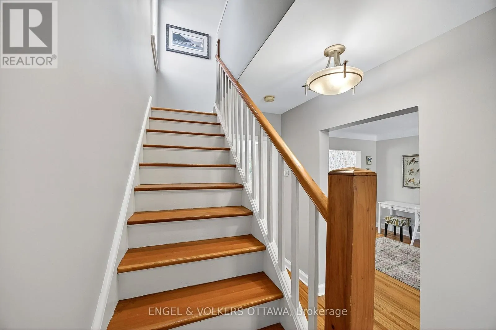 557 ROOSEVELT AVENUE