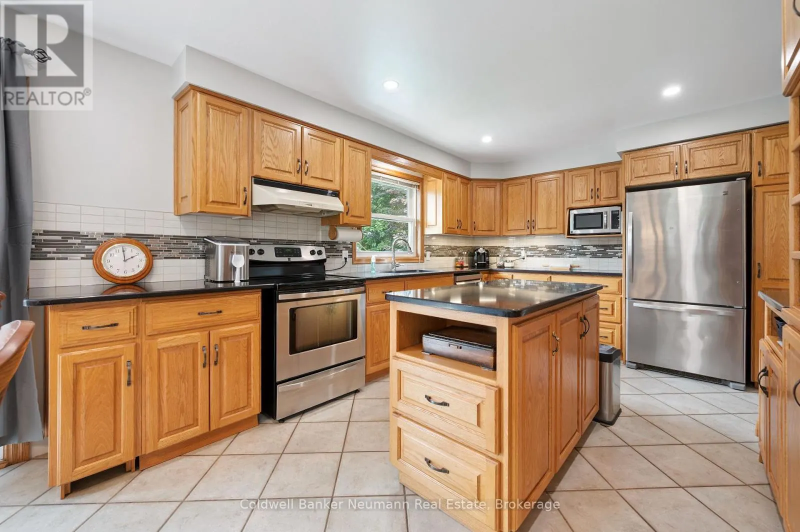 5 A HAMILTON DRIVE