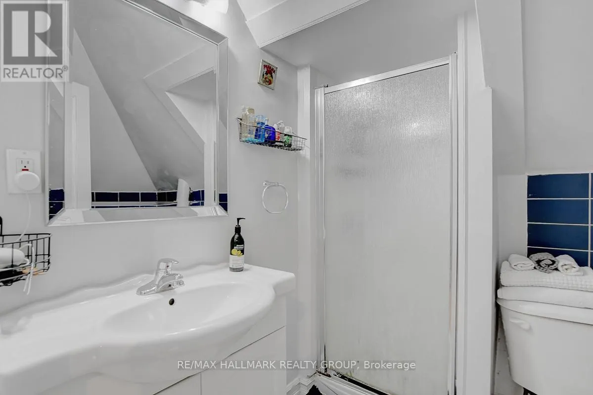 120 STRATHCONA AVENUE S