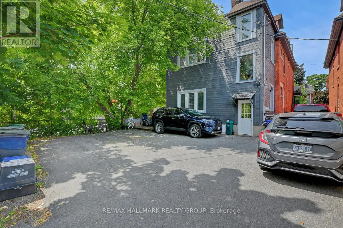 120 STRATHCONA AVENUE S