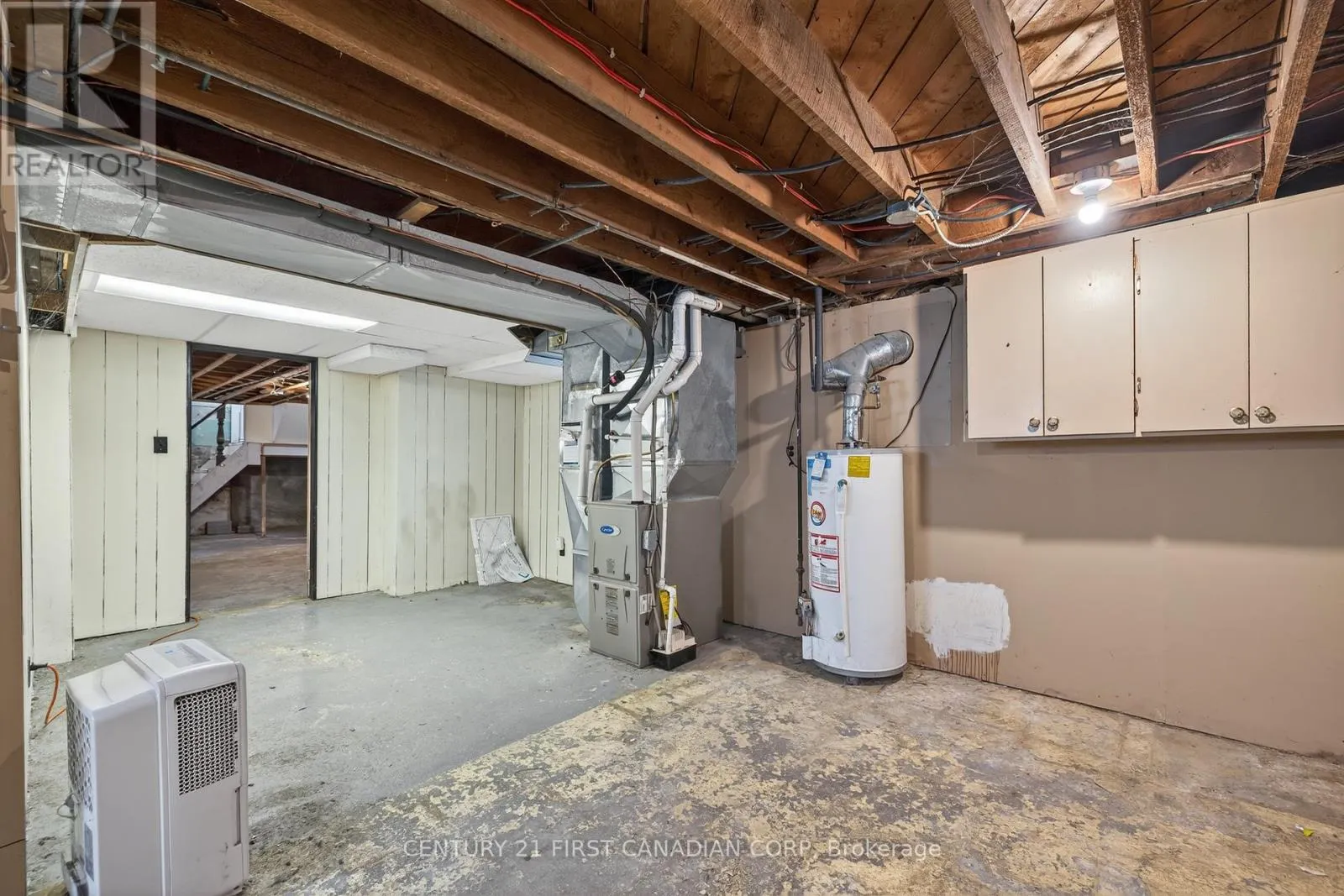 1230 DUNDAS STREET