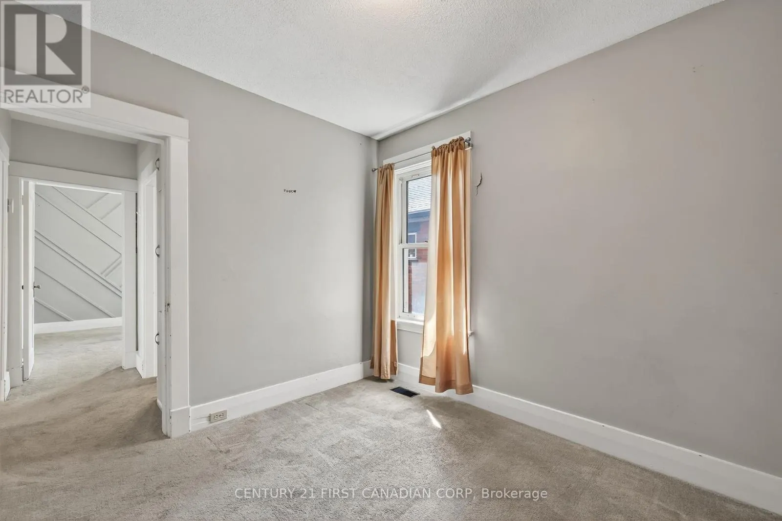 1230 DUNDAS STREET