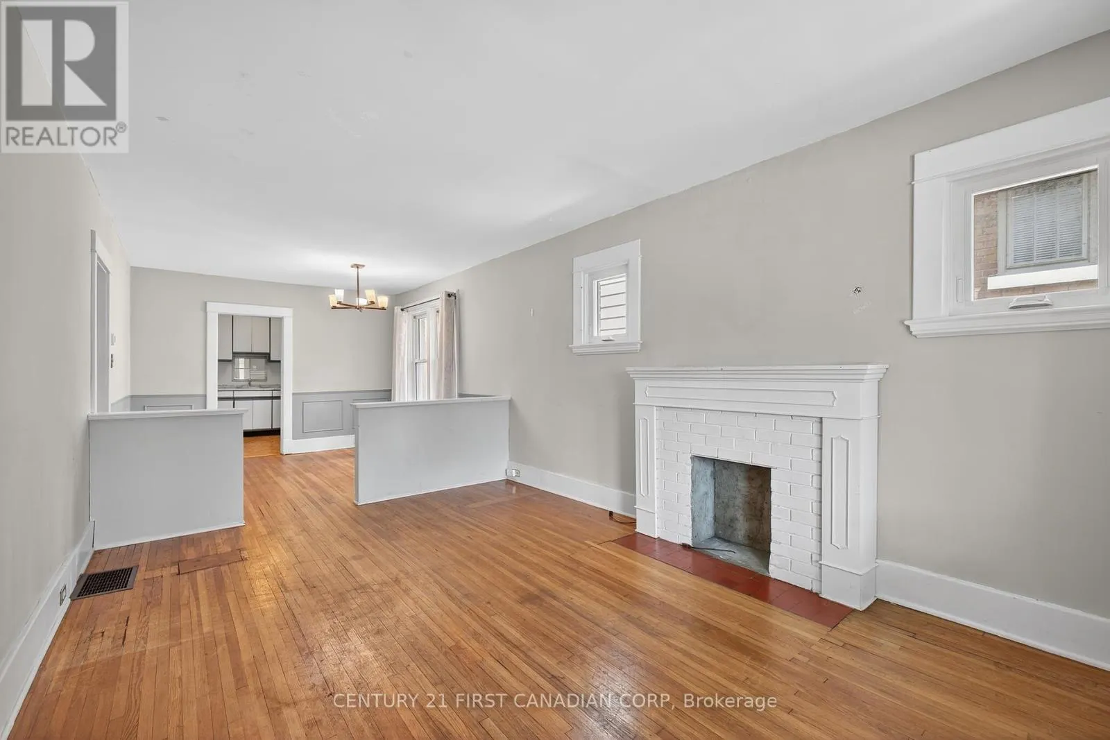 1230 DUNDAS STREET