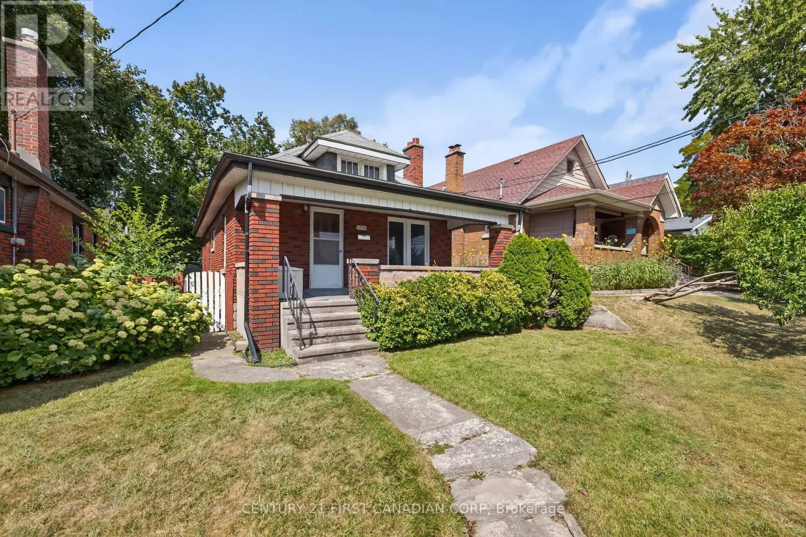 1230 DUNDAS STREET