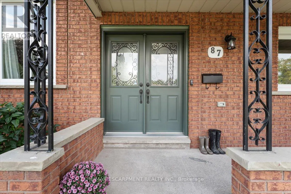 87 LOYALIST DRIVE